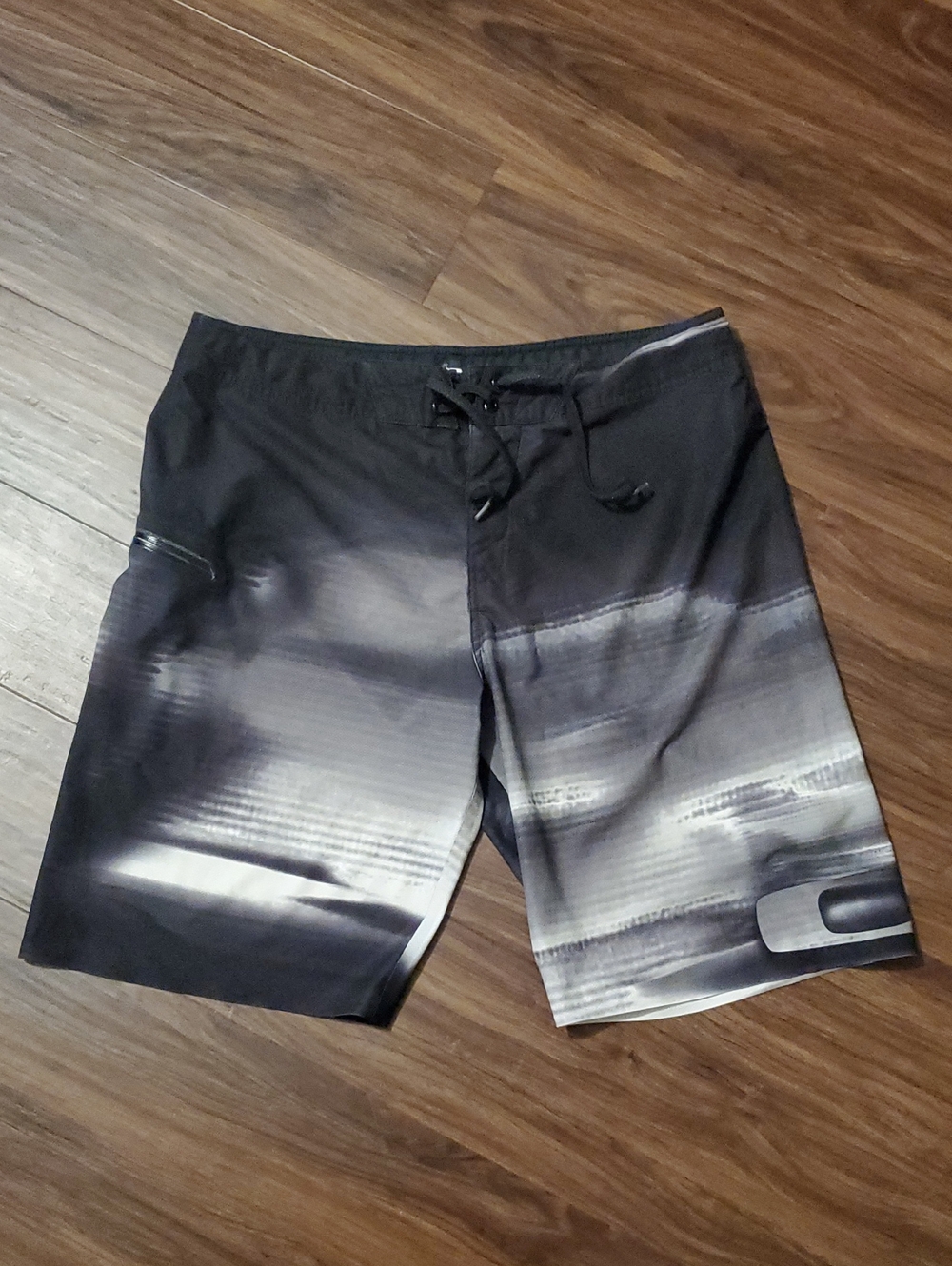 Oakley Men's Black and Gray Gradient Board Shorts